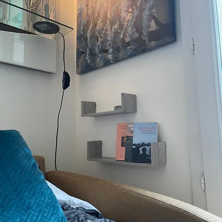 Apartment City-center 80m To The Sea /
