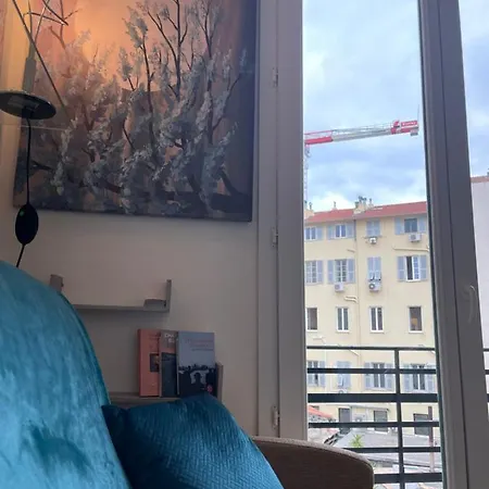 Apartment City-center 80m To The Sea /