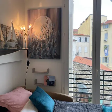 Apartment City-center 80m To The Sea / *