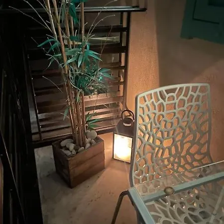 Lägenhet City-center 80m To The Sea / Nice