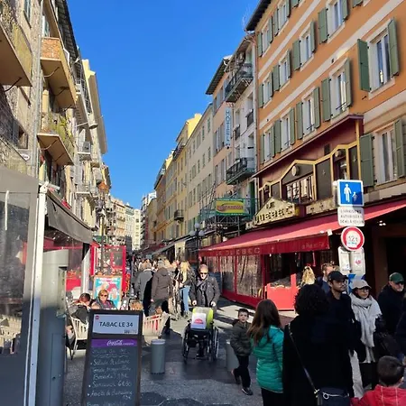 City-center 80m To The Sea / Lägenhet