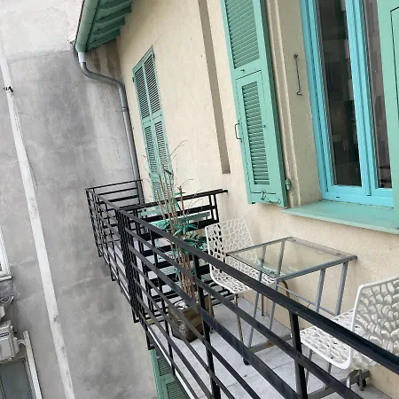 Lägenhet City-center 80m To The Sea / Nice