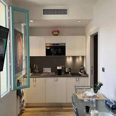 City-center 80m To The Sea / *