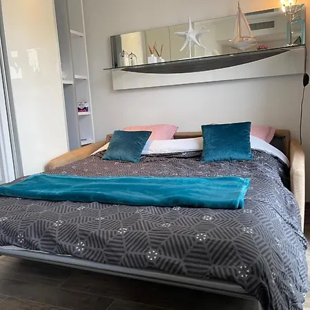 City-center 80m To The Sea / Lägenhet