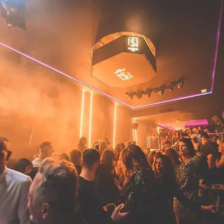 City-center 80m To The Sea / Nice